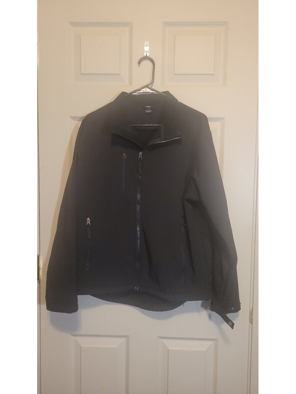 Cintas Men's Black Softshell Jacket Medium